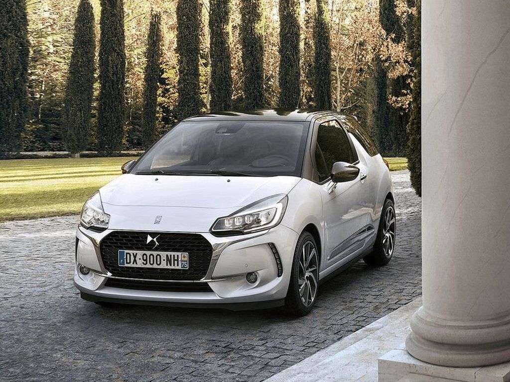 Mata do bagażnika DS 3 2015 - 2019