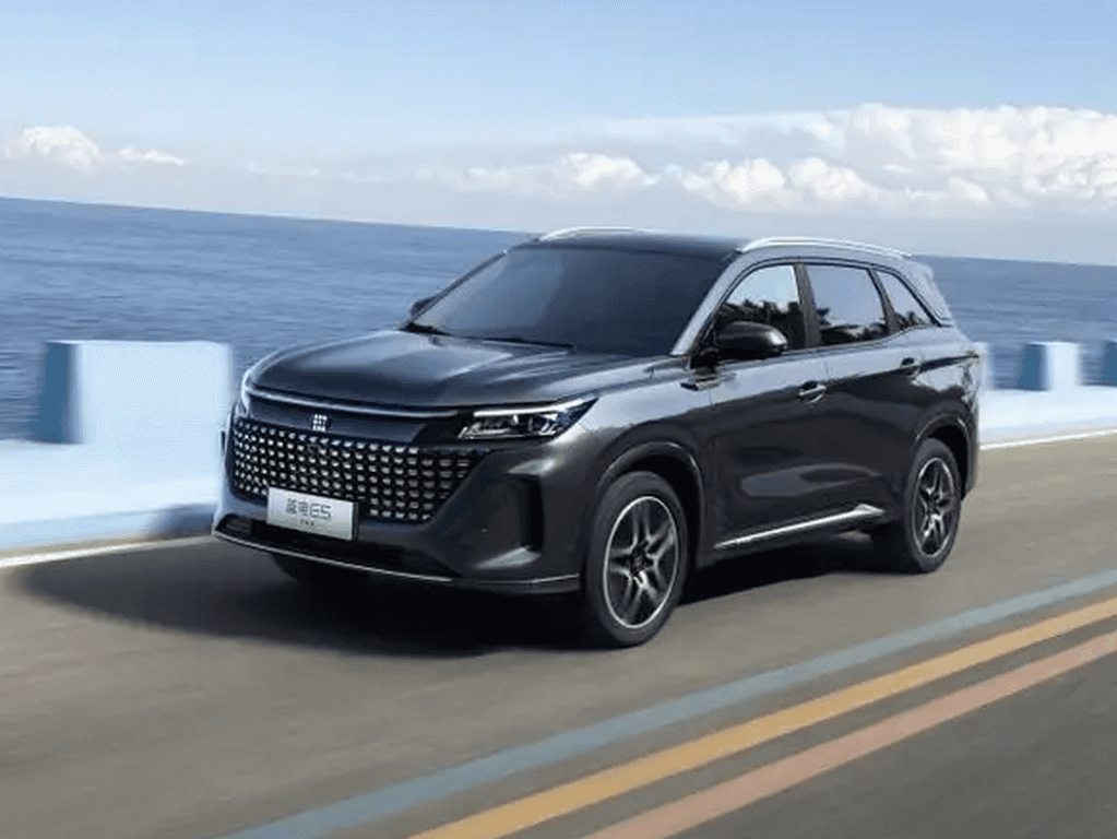 Mata do bagażnika DFSK E5 2024 - 2025