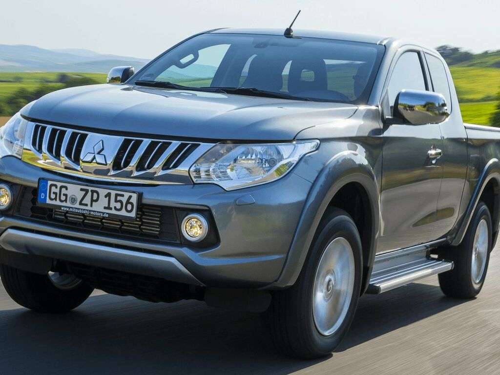 Dywaniki do Mitsubishi L200 2015 - 2023