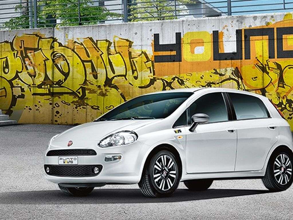 Mata do bagażnika Fiat Punto 2012 - 2018