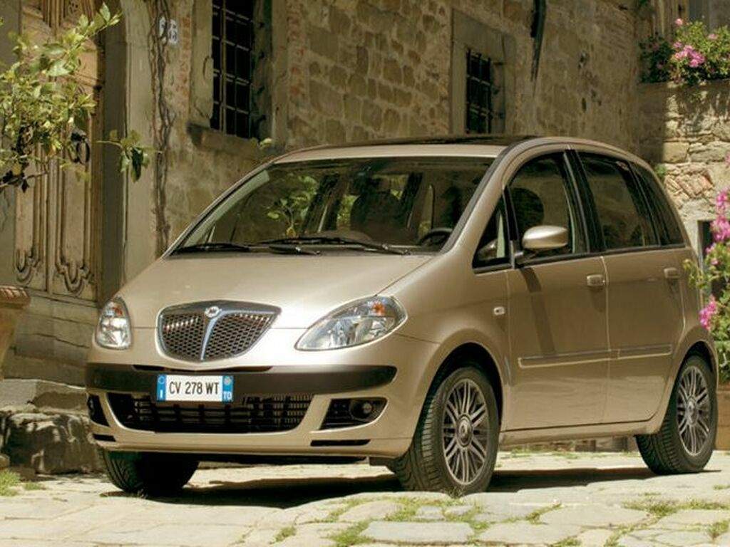 Mata do bagażnika Lancia Musa 2004 - 2012