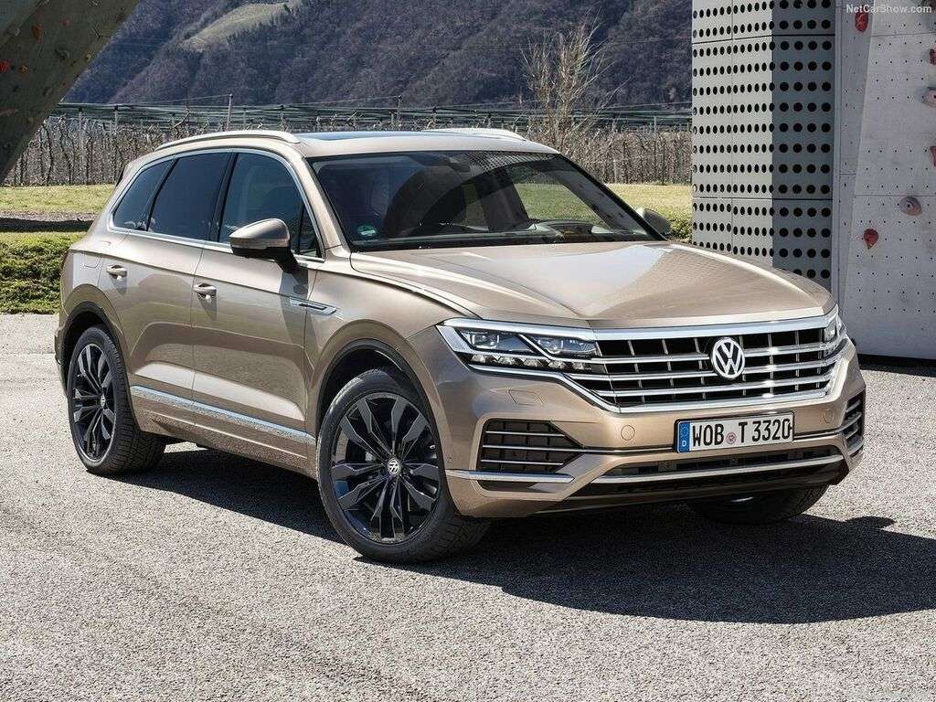 Mata do bagażnika Volkswagen Touareg 2018 - 2023