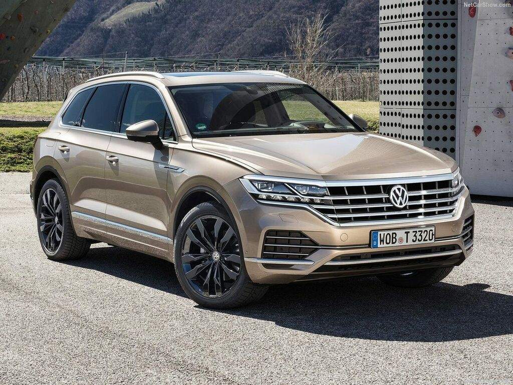Mata do bagażnika Volkswagen Touareg 2018 - 2023