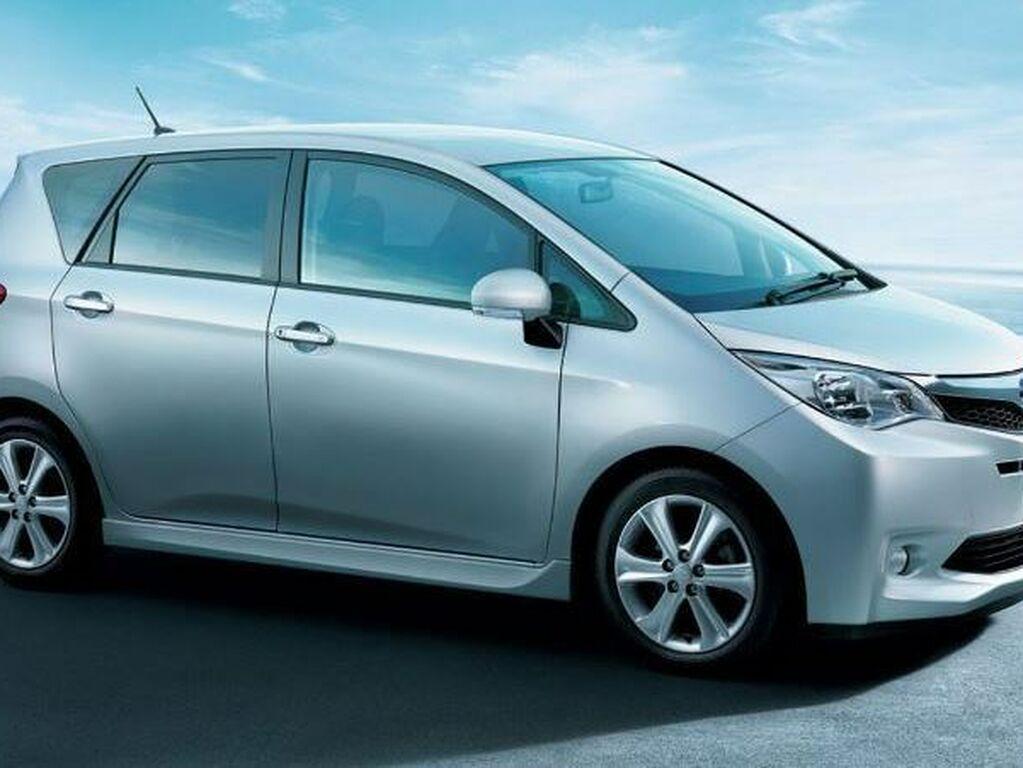 Mata do bagażnika Subaru Trezia 2011 - 2014