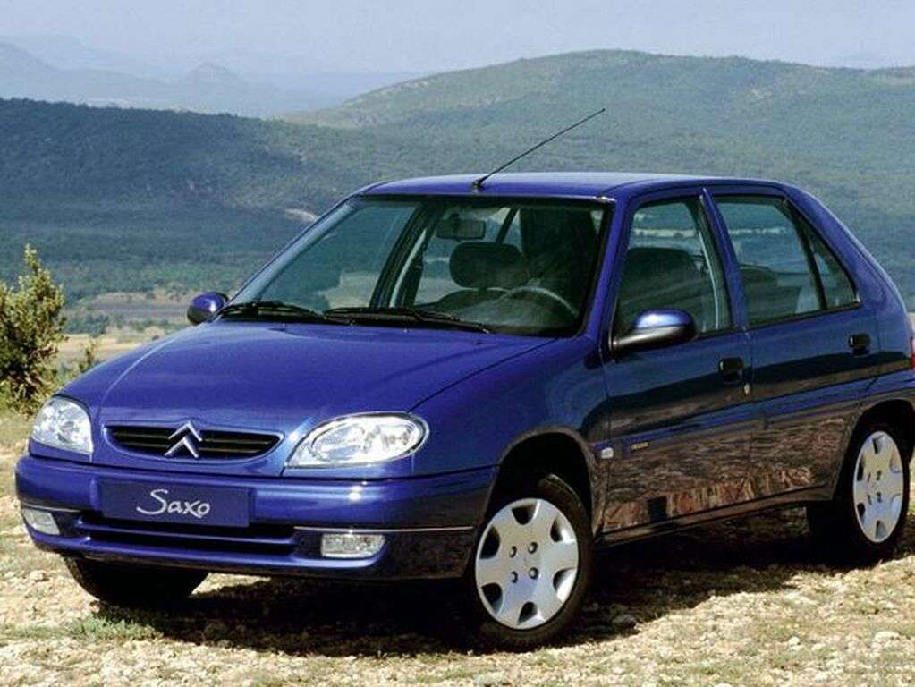 Dywaniki do Citroën Saxo 2000 - 2003