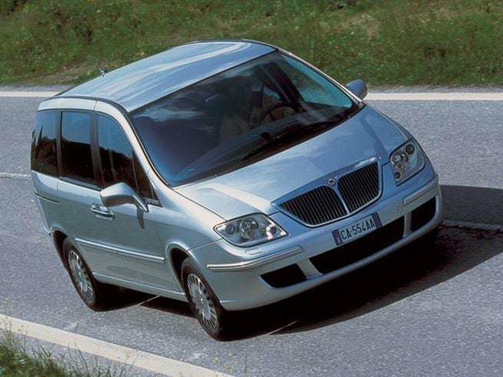 Dywaniki do Lancia Phedra 2002 - 2010