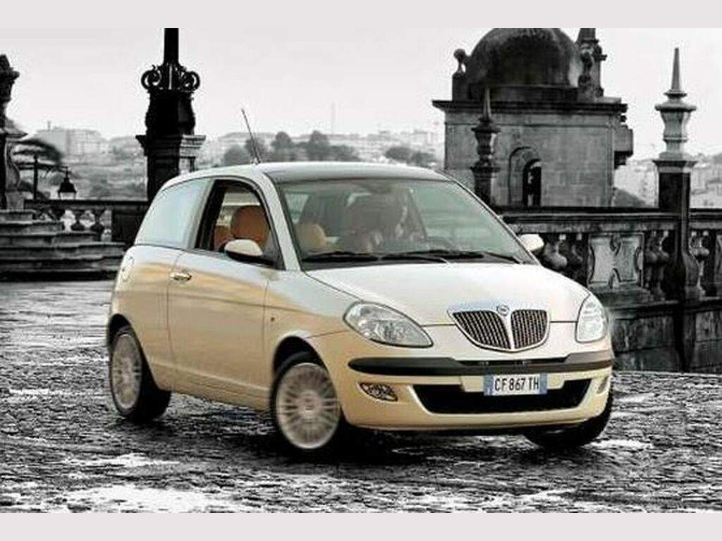 Dywaniki do Lancia Ypsilon 2003 - 2006