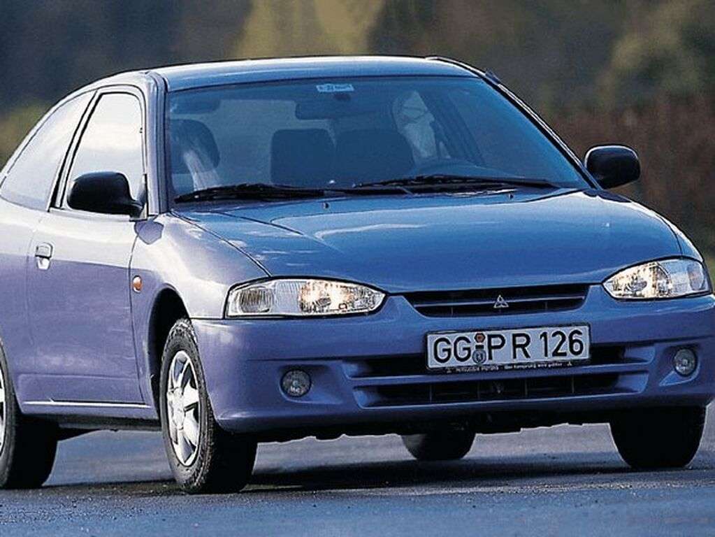 Dywaniki do Mitsubishi Colt 1998 - 2004