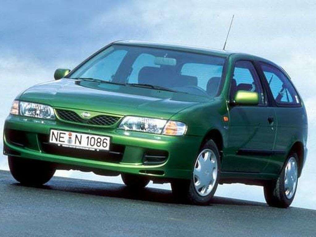 Dywaniki do Nissan Almera 1995 - 2000