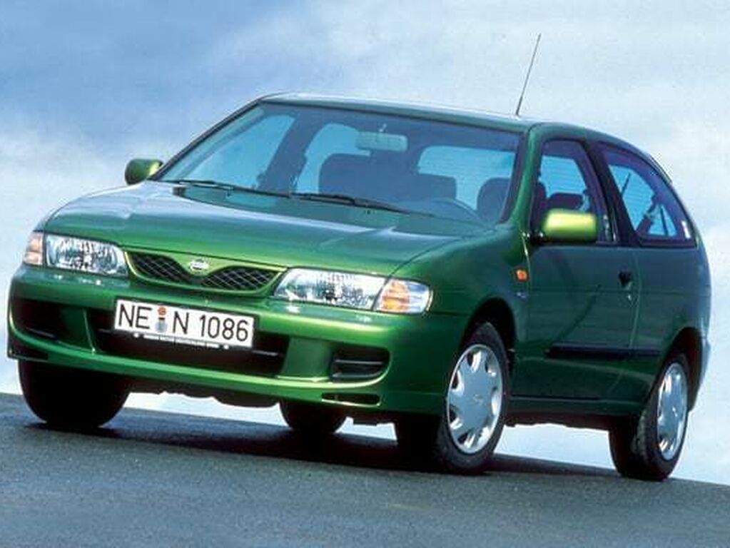 Dywaniki do Nissan Almera 1995 - 2000