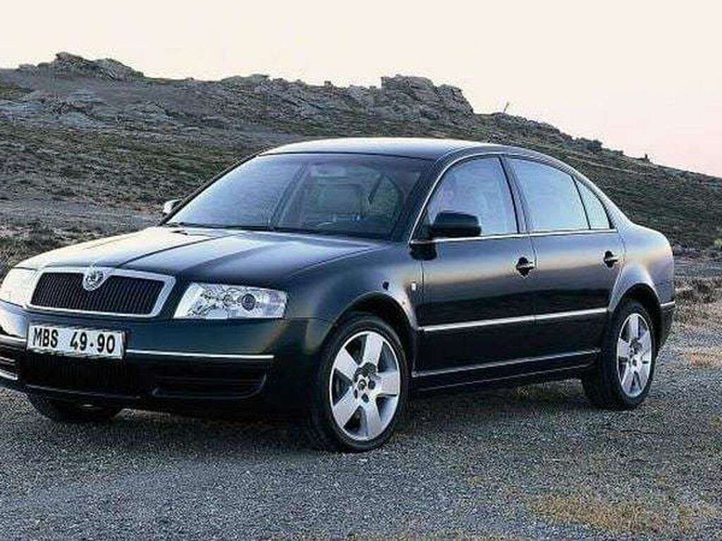 Dywaniki do Skoda Superb 2001 - 2008