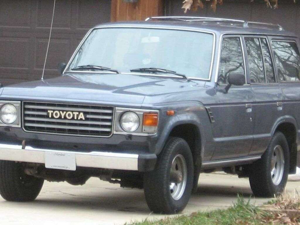 Dywaniki do Toyota Landcruiser J6 1981 - 1990