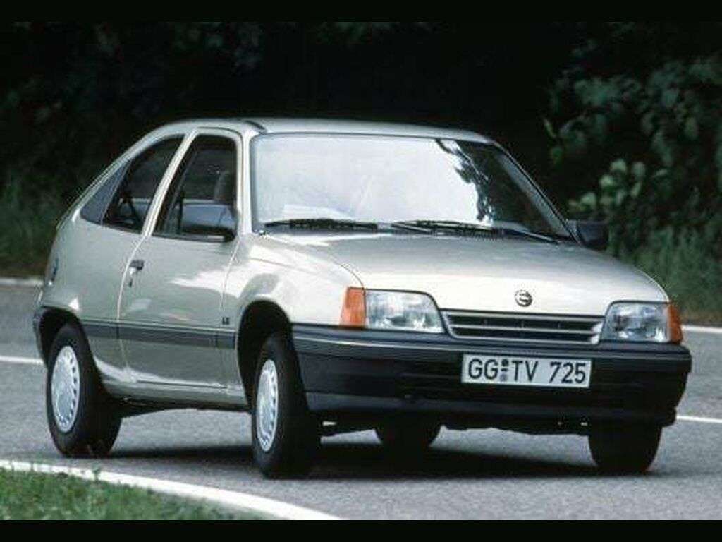 Dywaniki do Opel Kadett 1984 - 1991