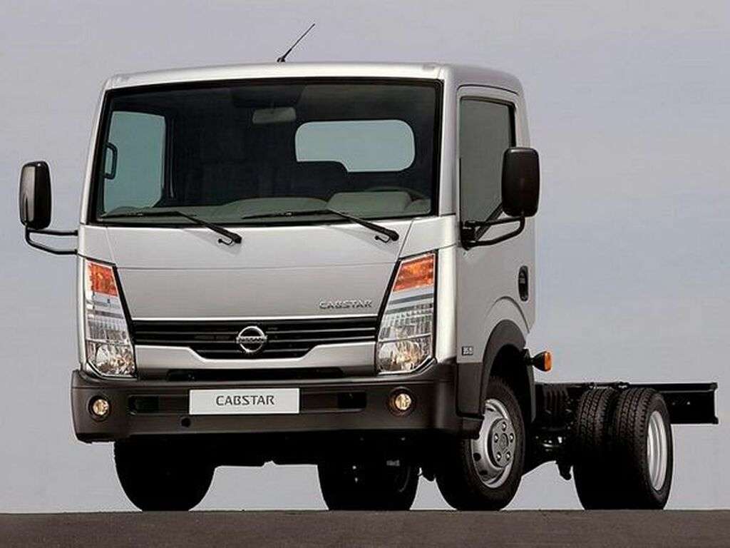 Dywaniki do Nissan Cabstar 1992 - 2011