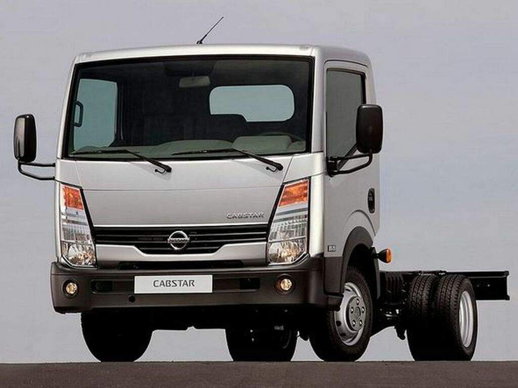 Dywaniki do Nissan Cabstar 1992 - 2011