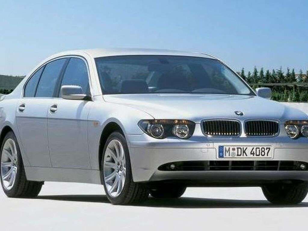 Mata do bagażnika BMW Serii 7 E65/E66 2001 - 2008