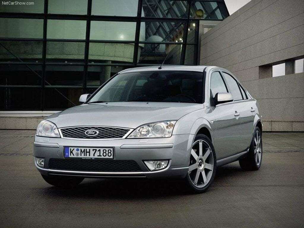 Mata do bagażnika Ford Mondeo 2000 - 2007