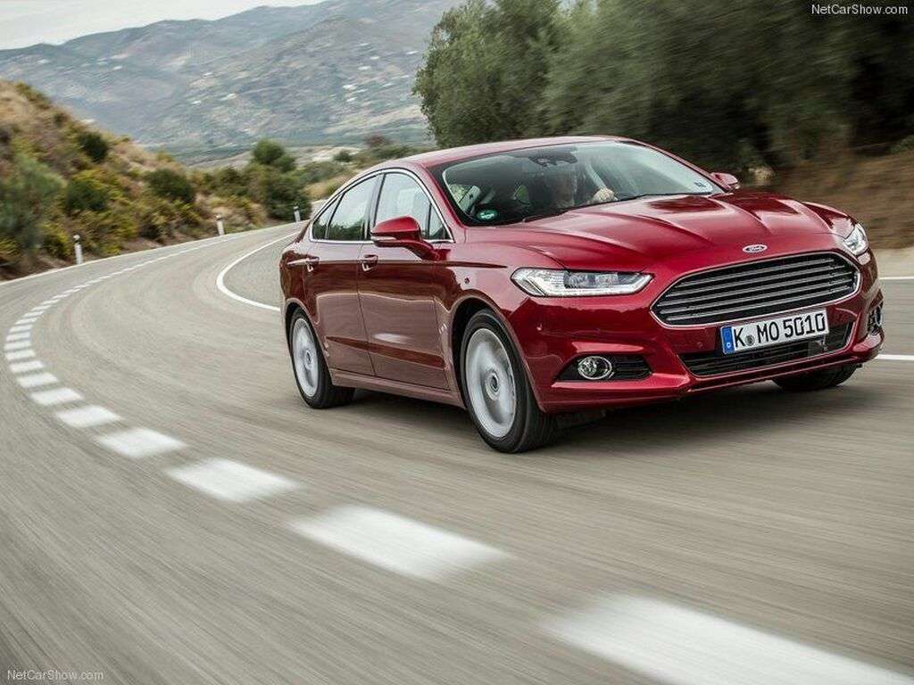 Mata do bagażnika Ford Mondeo 2015 - 2019