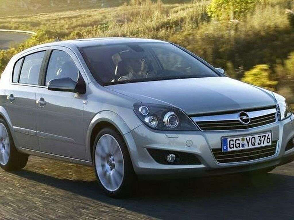 Mata do bagażnika Opel Astra H 2004 - 2011