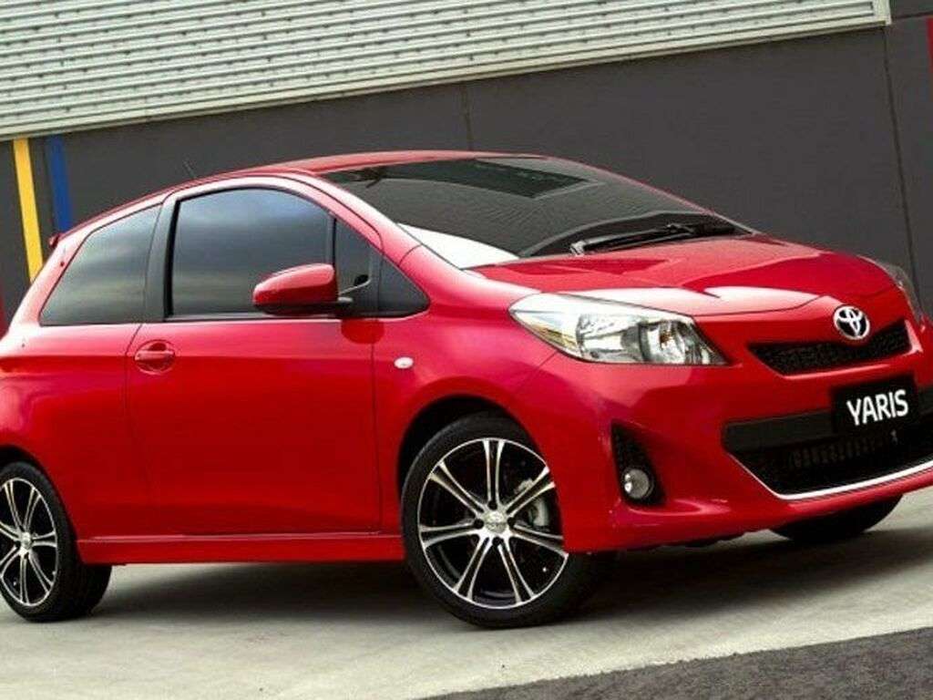 Mata do bagażnika Toyota Yaris 2011 - 2020