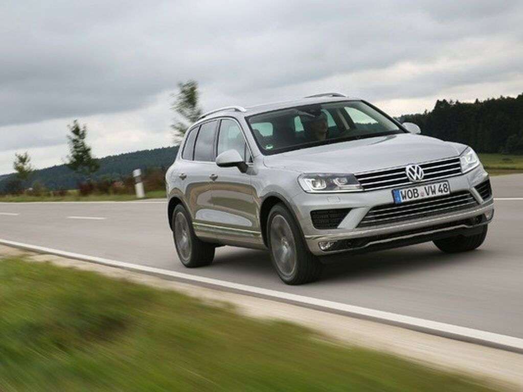 Mata do bagażnika Volkswagen Touareg 2010 - 2018
