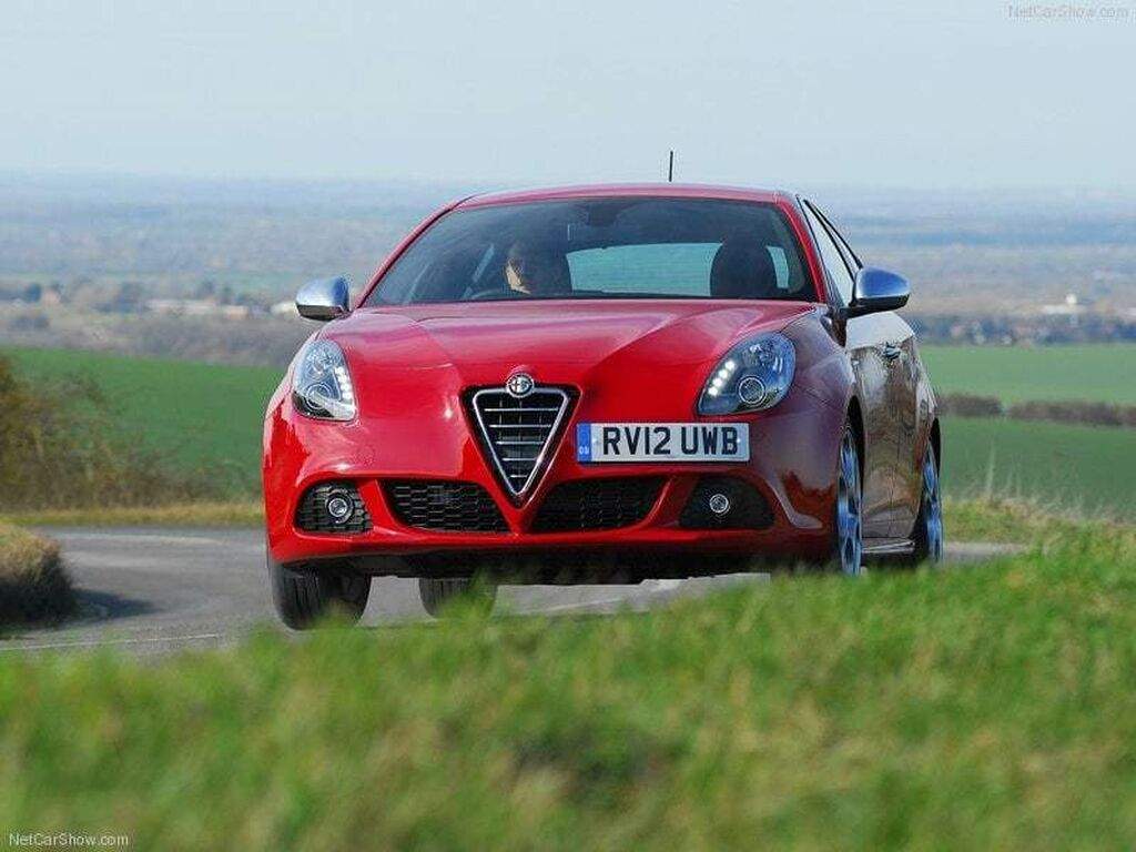 Mata do bagażnika Alfa Romeo Giulietta 2010 - 2014