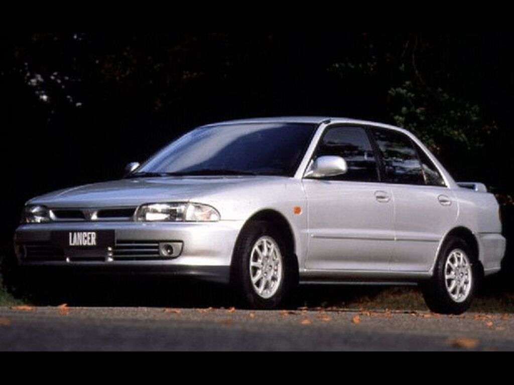 Dywaniki do Mitsubishi Lancer 1993 - 1996