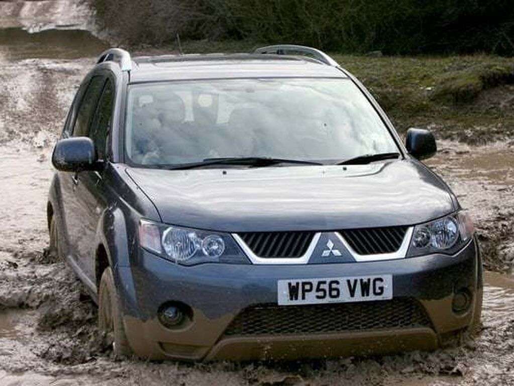 Dywaniki do Mitsubishi Outlander 2007 - 2012