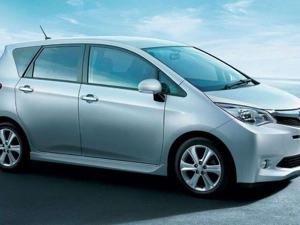 Dywaniki do Subaru Trezia 2011 - 2014