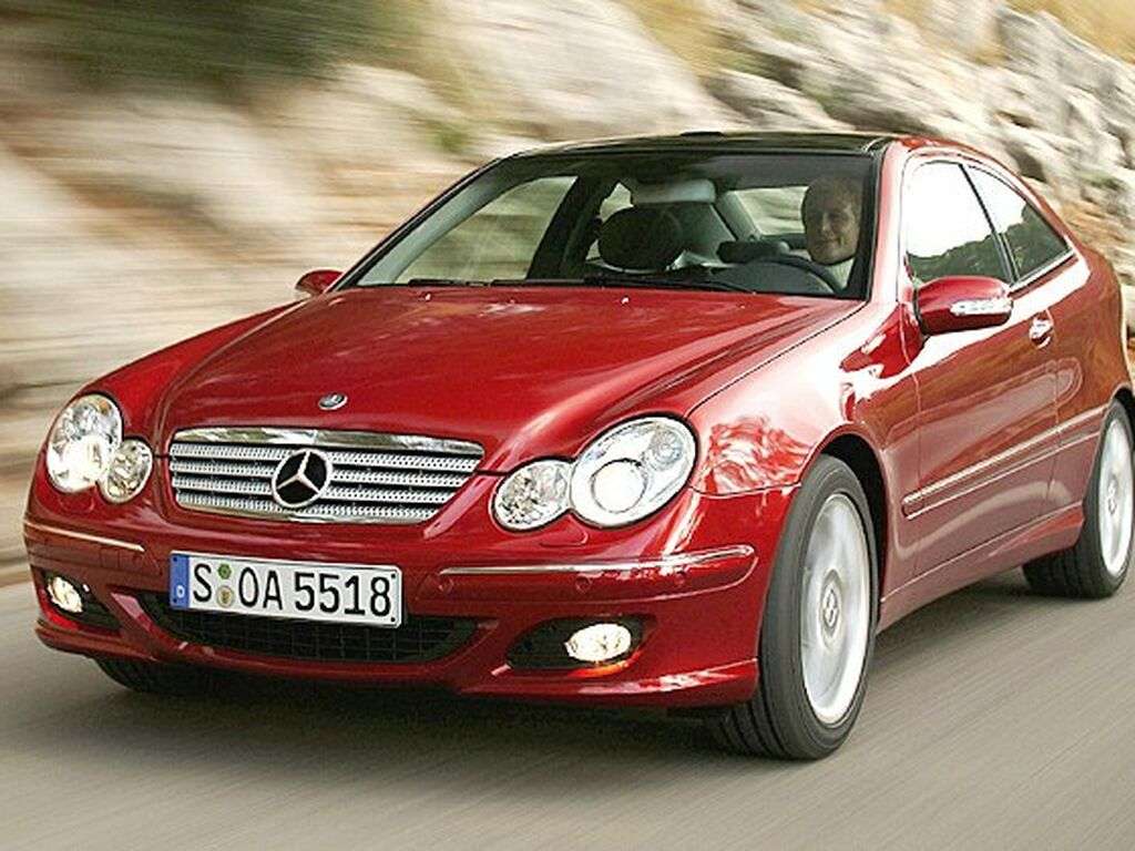 Dywaniki do Mercedes Klasa C CL203 2000 - 2008