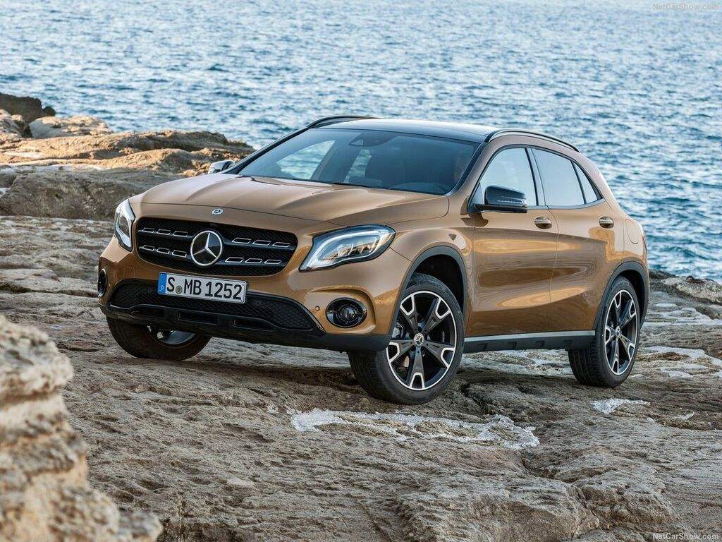 Mata do bagażnika Mercedes GLA X156 2013 - 2020