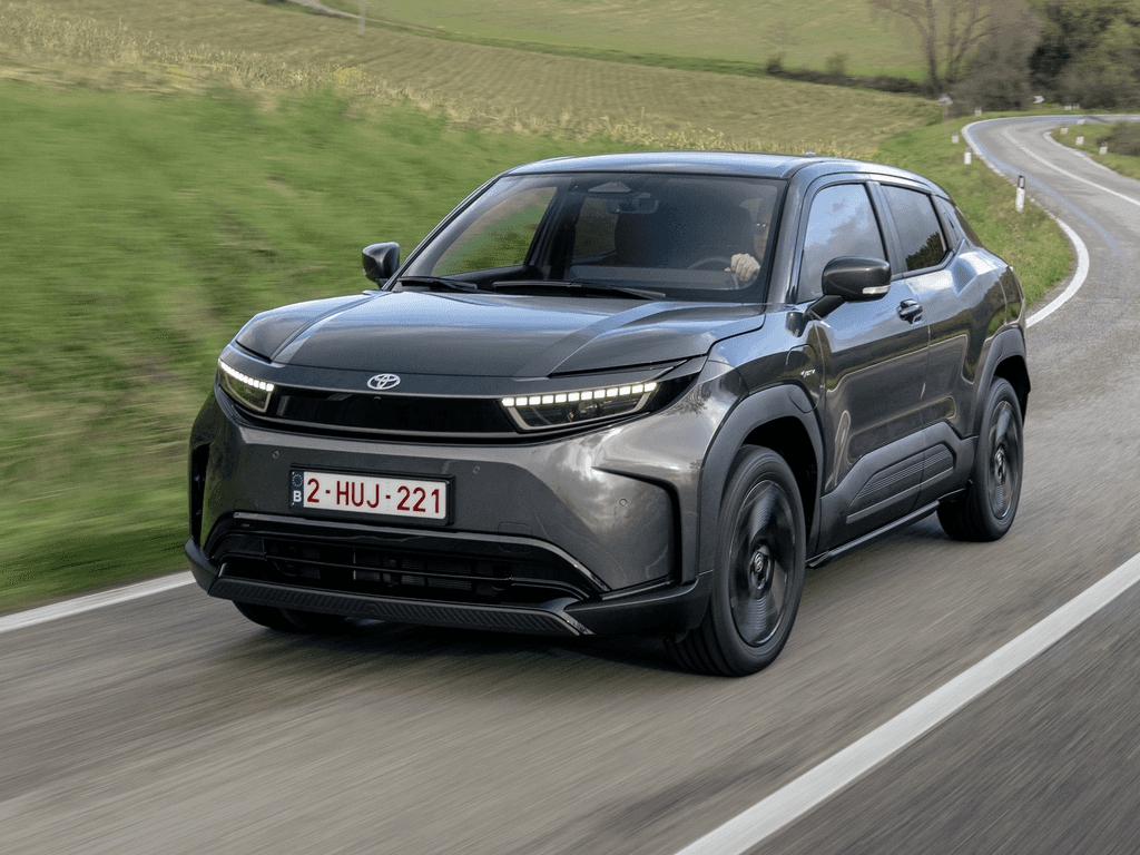 Mata do bagażnika Toyota Urban Cruiser 2025 - 2026